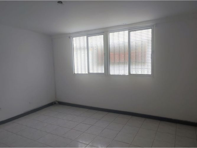 Casa de 3 alcobas en venta en La Flora, Cali, 250 m² · foto 9 de 14