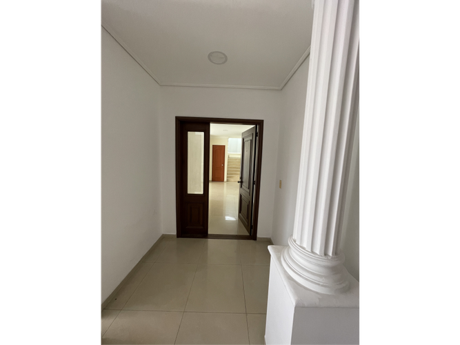 Casa de 5 alcobas en venta en Ciudad Jardin, Cali, 311 m² · foto 5 de 13