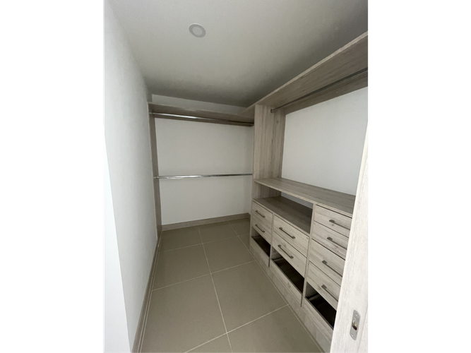 Apartamento de 3 alcobas en venta en Juan De Ampudia, Jamundí, 171 m² · foto 9 de 17