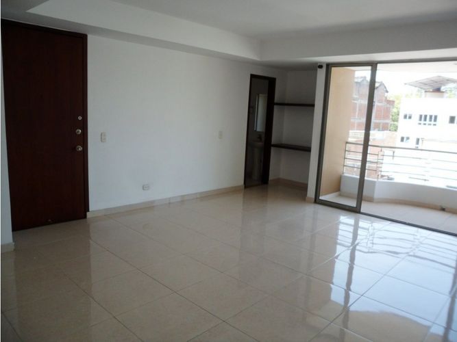 Edificio en venta en El Ingenio, Cali, 800 m² · foto 2 de 20