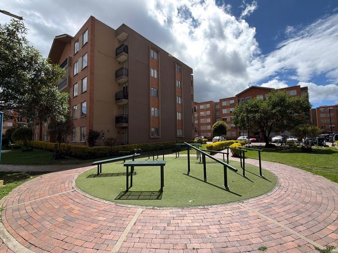 Apartamento de 3 alcobas en venta en Cr. Las Huertas De Cajica Iii, Cajicá, 88 m² · foto 23 de 23