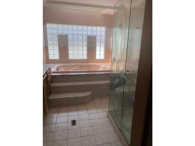 Casa de 3 alcobas en venta en Tequendama, Cali, 330 m² · foto 3 de 16
