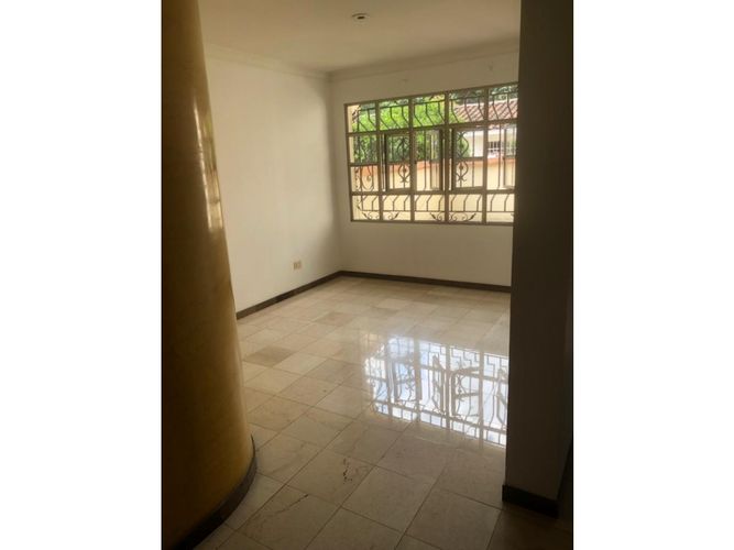 Casa de 3 alcobas en venta en Tequendama, Cali, 330 m² · foto 6 de 16