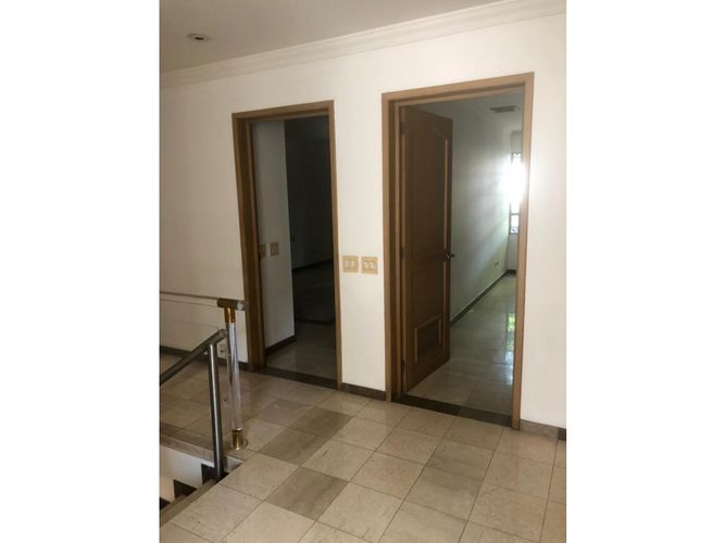 Casa de 3 alcobas en venta en Tequendama, Cali, 330 m² · foto 11 de 16