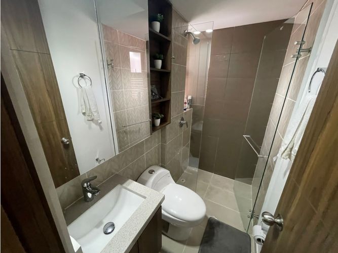 Apartamento de 3 alcobas en venta en La Flora, Cali, 102 m² · foto 5 de 10