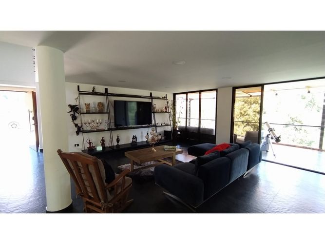 Casa de 5 alcobas en venta en Pantanillo, La Ceja, 435 m² · foto 13 de 24