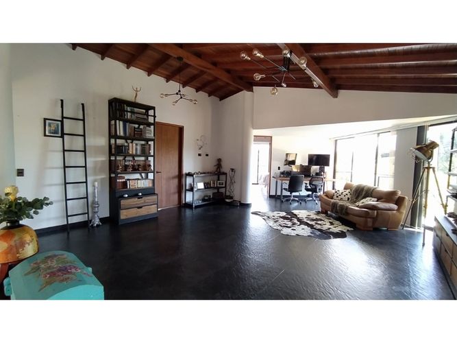 Casa de 5 alcobas en venta en Pantanillo, La Ceja, 435 m² · foto 14 de 24