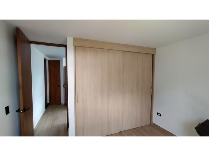 Casa de 5 alcobas en venta en Pantanillo, La Ceja, 435 m² · foto 16 de 24