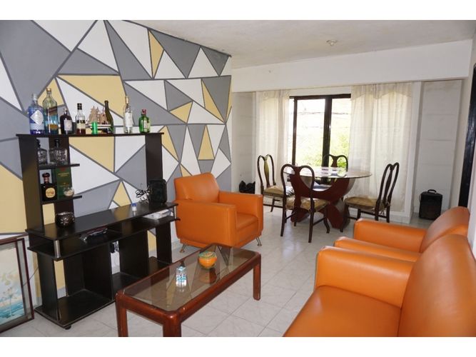 Casa de 8 alcobas en venta en Verde Horizonte, Jamundí, 388 m² · foto 2 de 12