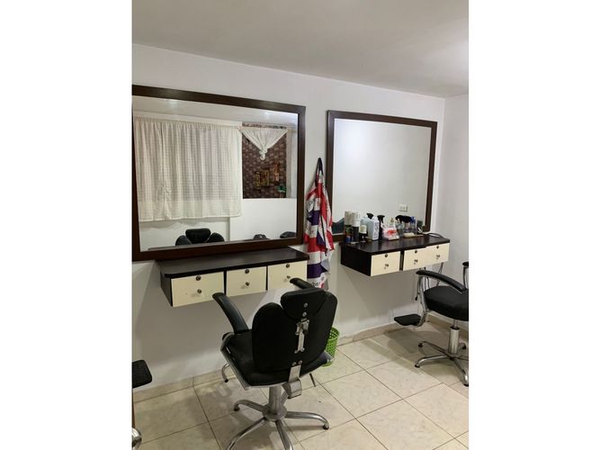 Casa de 6 alcobas en venta en Santa Barbara, Cali, 180 m² · foto 2 de 9