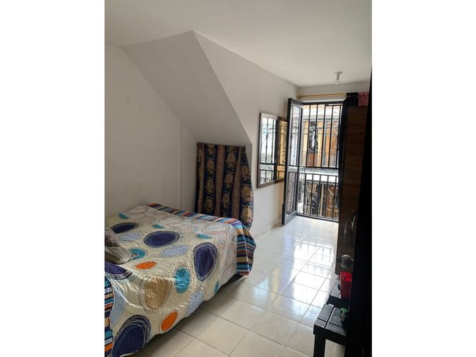 Casa de 6 alcobas en venta en Santa Barbara, Cali, 180 m² · foto 6 de 9