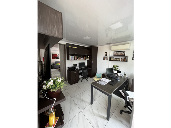 Casa de 6 alcobas en venta en El Castillo, Jamundí, 331 m² · foto 5 de 21