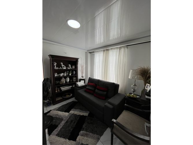 Casa de 6 alcobas en venta en El Castillo, Jamundí, 331 m² · foto 10 de 21