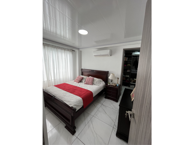 Casa de 6 alcobas en venta en El Castillo, Jamundí, 331 m² · foto 13 de 21