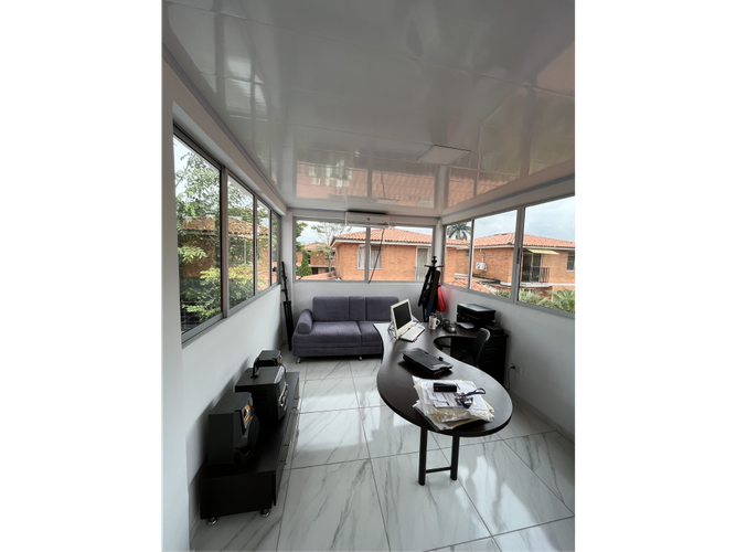 Casa de 6 alcobas en venta en El Castillo, Jamundí, 331 m² · foto 18 de 21