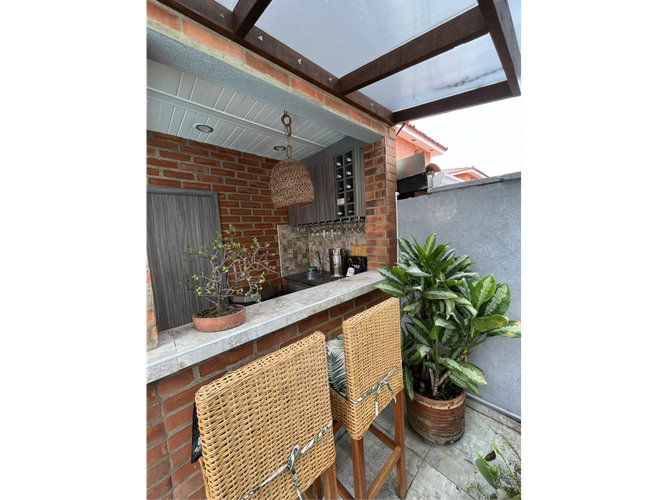 Casa de 6 alcobas en venta en El Castillo, Jamundí, 331 m² · foto 20 de 21