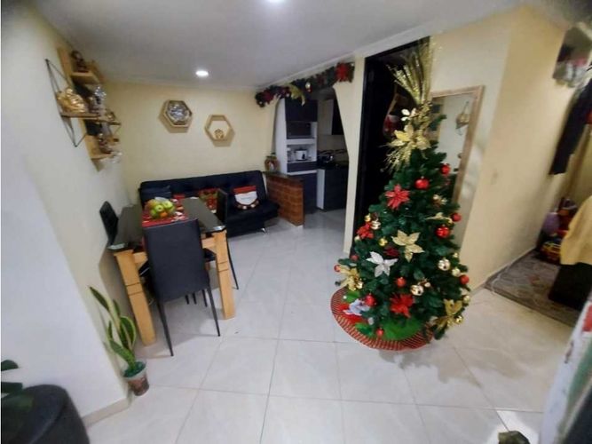 Casa de 5 alcobas en venta en Loma Del Indio, Medellín, 200 m² · foto 4 de 18