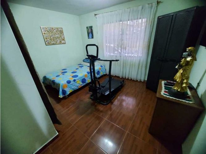 Casa de 5 alcobas en venta en Loma Del Indio, Medellín, 200 m² · foto 12 de 18