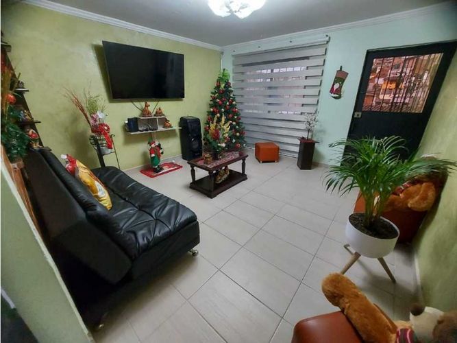 Casa de 5 alcobas en venta en Loma Del Indio, Medellín, 200 m² · foto 15 de 18