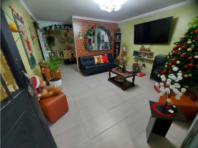 Casa de 5 alcobas en venta en Loma Del Indio, Medellín, 200 m² · foto 16 de 18