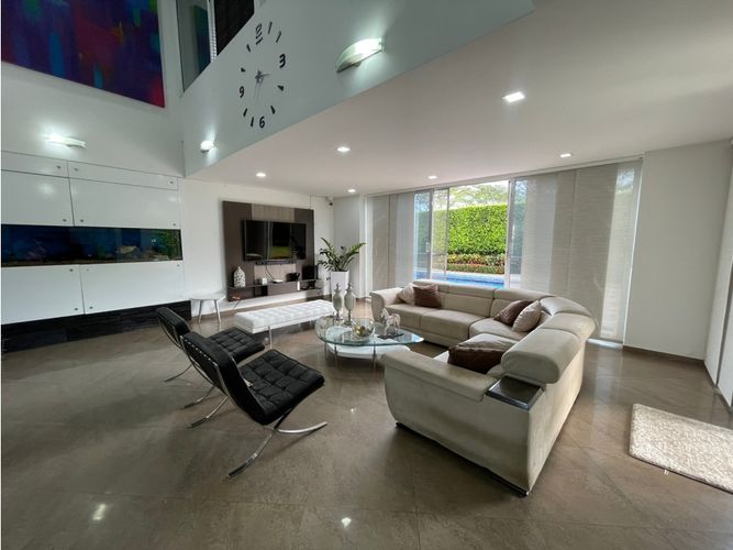 Casa de 5 alcobas en venta en Las Mercedes, Jamundí, 380 m² · foto 3 de 19
