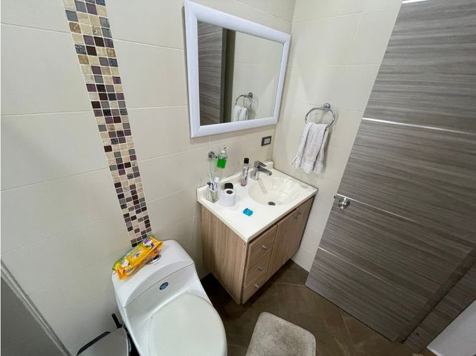 Casa de 5 alcobas en venta en Las Mercedes, Jamundí, 380 m² · foto 9 de 19