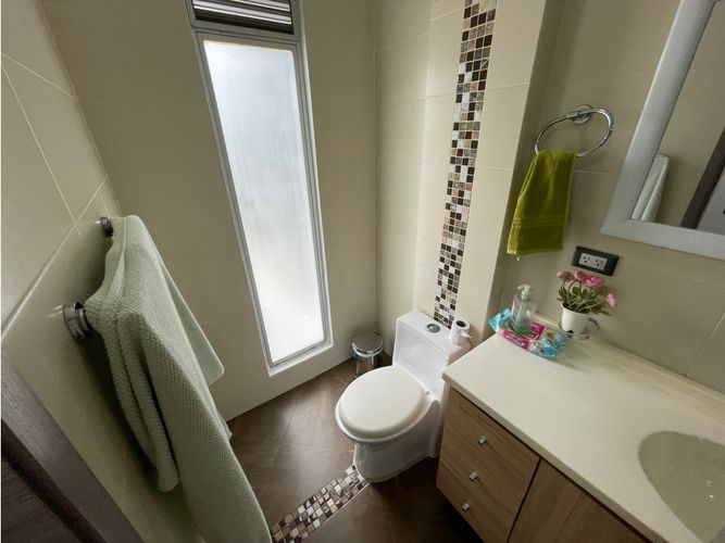 Casa de 5 alcobas en venta en Las Mercedes, Jamundí, 380 m² · foto 13 de 19