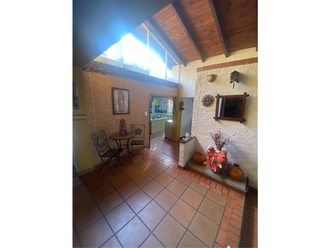 Casa de 4 alcobas en venta en Las Mercedes, Jamundí, 453 m² · foto 2 de 18