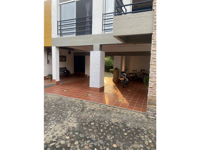 Casa de 4 alcobas en venta en Las Mercedes, Jamundí, 453 m² · foto 15 de 18