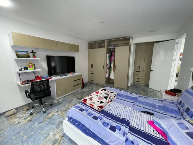Casa de 6 alcobas en venta en Alfaguara, Jamundí, 1500 m² · foto 2 de 24
