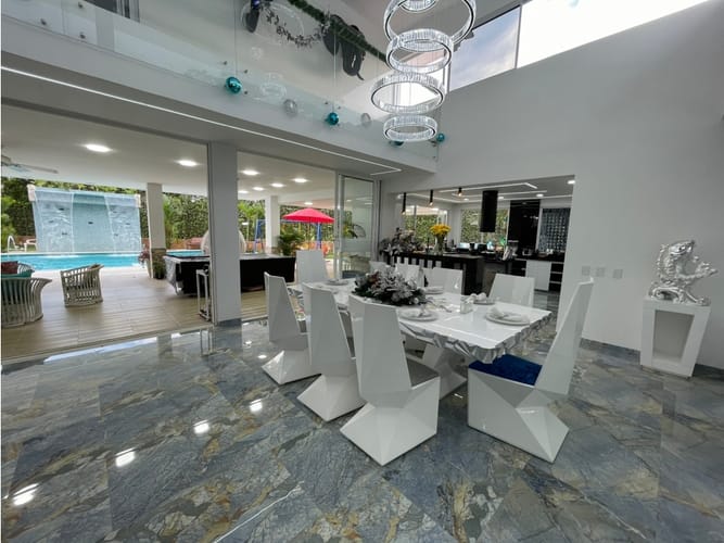 Casa de 6 alcobas en venta en Alfaguara, Jamundí, 1500 m² · foto 4 de 24