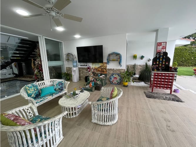 Casa de 6 alcobas en venta en Alfaguara, Jamundí, 1500 m² · foto 16 de 24