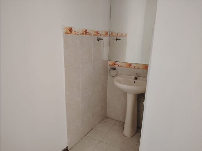 Apartamento de 5 alcobas en venta en Santa Rita, Cali, 220 m² · foto 3 de 23