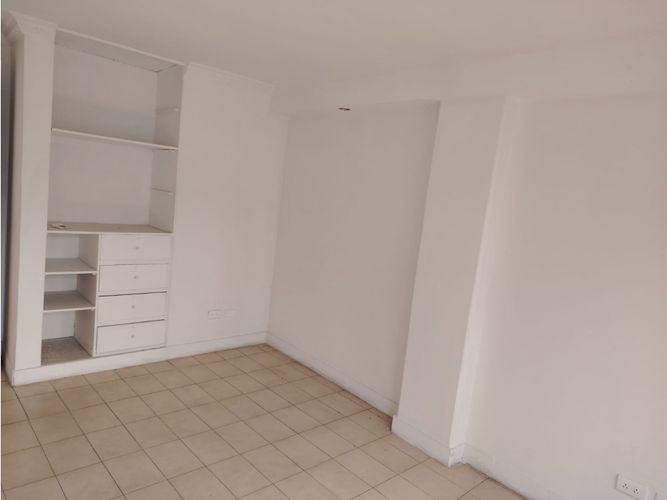 Apartamento de 5 alcobas en venta en Santa Rita, Cali, 220 m² · foto 7 de 23