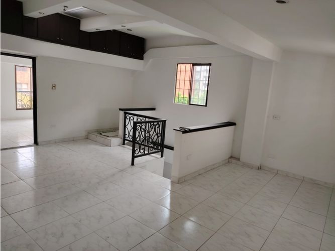 Apartamento de 5 alcobas en venta en Santa Rita, Cali, 220 m² · foto 9 de 23