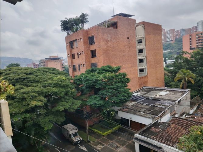 Apartamento de 5 alcobas en venta en Santa Rita, Cali, 220 m² · foto 17 de 23