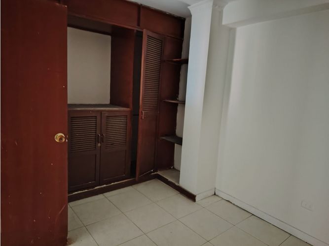 Apartamento de 5 alcobas en venta en Santa Rita, Cali, 220 m² · foto 20 de 23