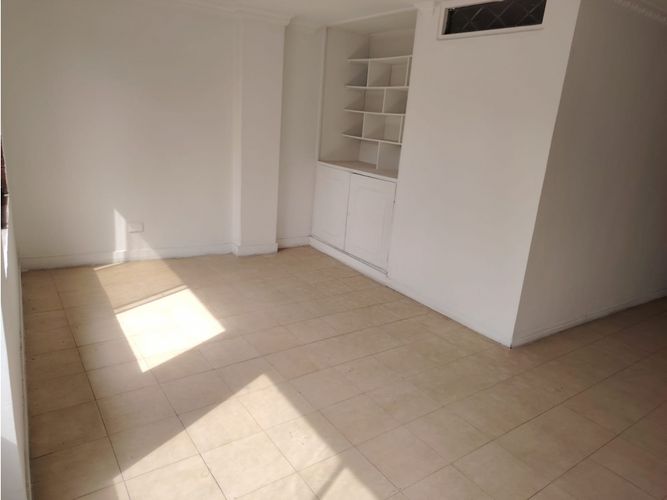 Apartamento de 5 alcobas en venta en Santa Rita, Cali, 220 m² · foto 21 de 23
