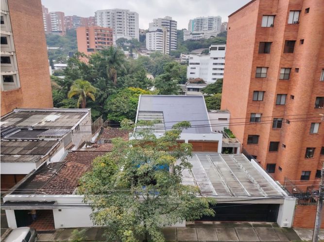 Apartamento de 5 alcobas en venta en Santa Rita, Cali, 220 m² · foto 22 de 23