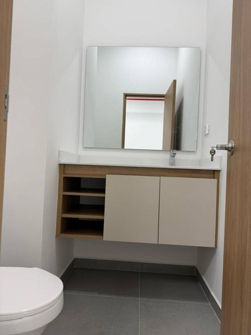 Oficina en arriendo en Altos Del Poblado, Medellín, 37 m² · foto 7 de 9