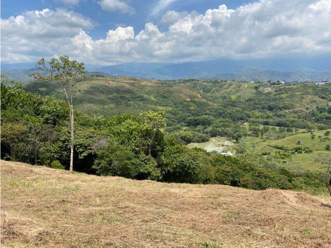 Lote en venta en Potrerito, Jamundí, 1512 m² · foto 2 de 5