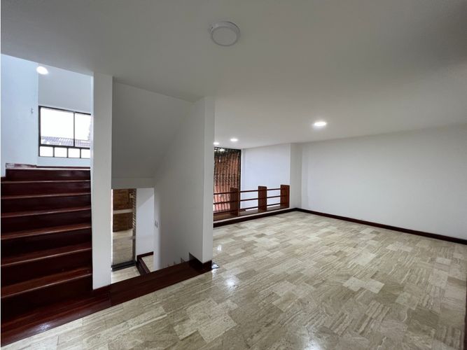 Casa de 4 alcobas en venta en Ciudad Jardin, Cali, 550 m² · foto 8 de 24