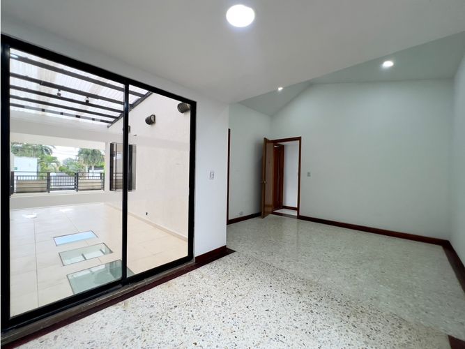 Casa de 4 alcobas en venta en Ciudad Jardin, Cali, 550 m² · foto 9 de 24
