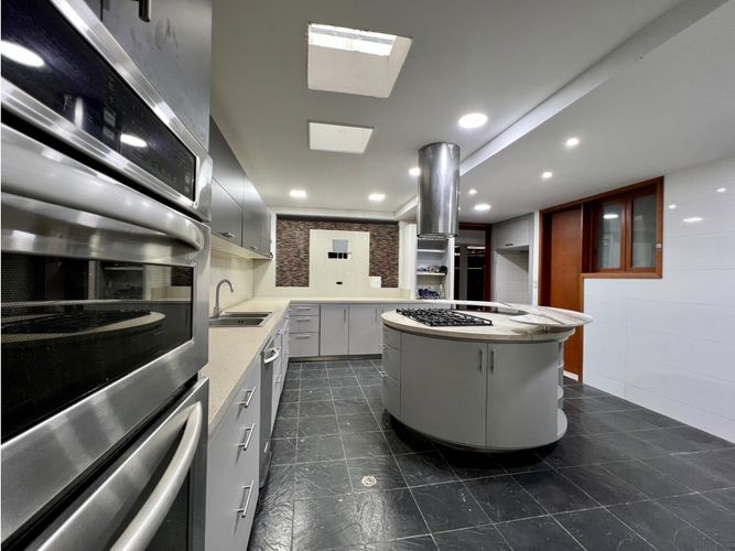 Casa de 4 alcobas en venta en Ciudad Jardin, Cali, 550 m² · foto 20 de 24