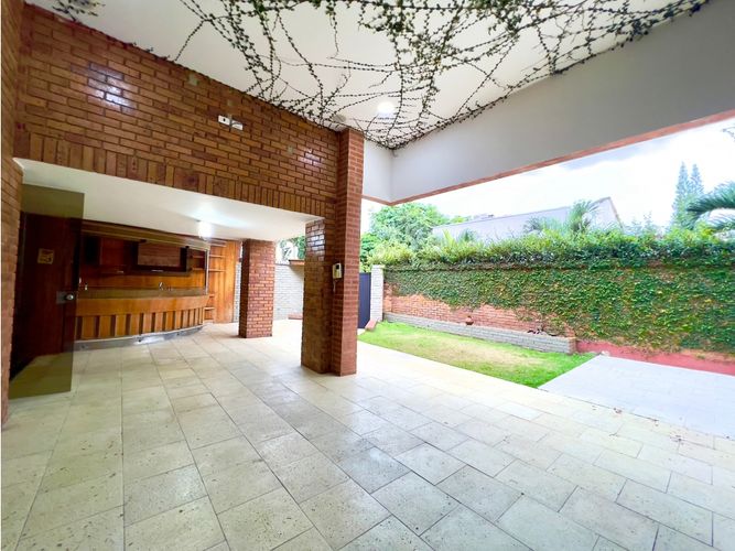 Casa de 4 alcobas en venta en Ciudad Jardin, Cali, 550 m² · foto 22 de 24