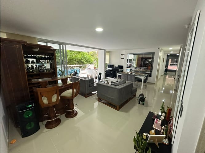 Apartamento de 4 alcobas en venta en Pance, Cali, 178 m² · foto 1 de 10