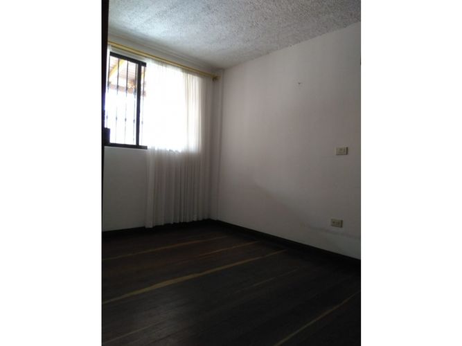 Casa de 4 alcobas en venta en La Ceja, 192 m² · foto 13 de 15