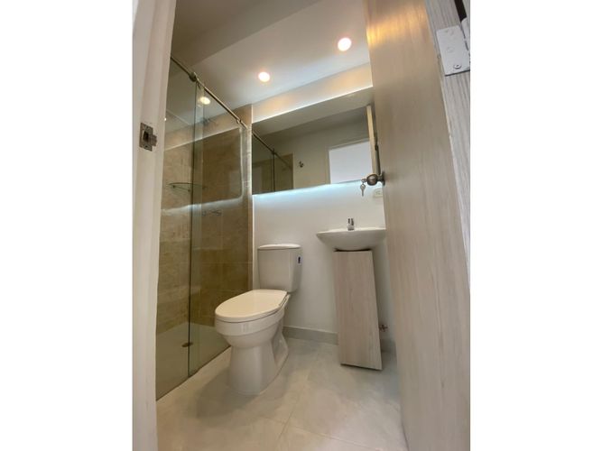 Apartamento de 3 alcobas en venta en Cr. Los Naranjos, Jamundí, 60 m² · foto 2 de 10