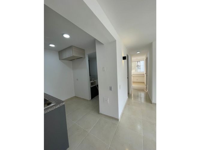 Apartamento de 3 alcobas en venta en Cr. Los Naranjos, Jamundí, 60 m² · foto 4 de 10