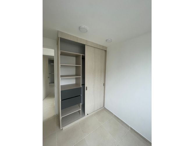 Apartamento de 3 alcobas en venta en Cr. Los Naranjos, Jamundí, 60 m² · foto 7 de 10